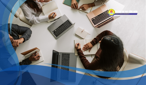 Featured image for: Ngành công tác xã hội ra làm nghề gì? Cơ hội nghề nghiệp thực tế & triển vọng