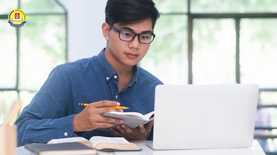 Bằng đại học từ xa có giá trị không?