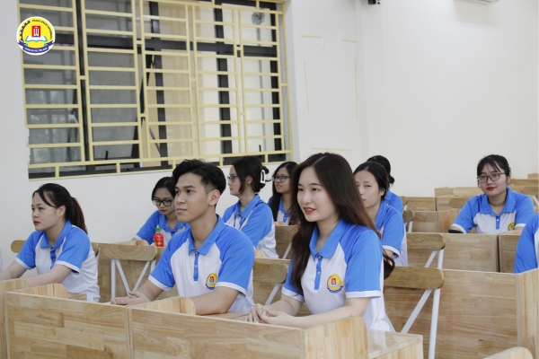 hoc-vien-chuong-trinh-tuyen-sinh-dai-hoc-tu-xa-nganh-ngon-ngu-anh-cua-truong-dai-hoc-cong-doan