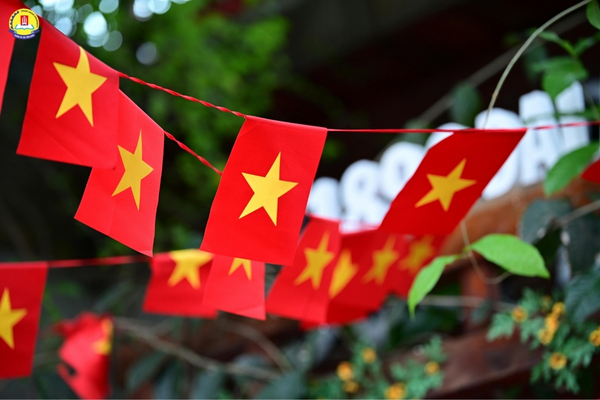 truong-dai-cong-doan-tuyen-sinh-viet-nam-hoc-he-tu-xa1