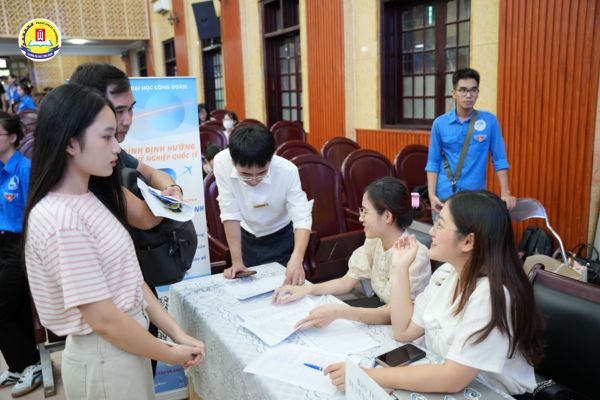 nganh-bao-ho-lao-dong-dai-hoc-cong-doan (1)