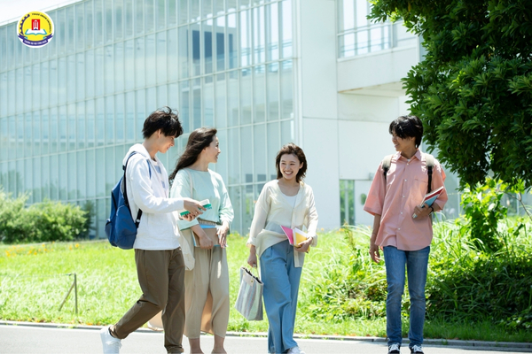 nguoi-di-lam-lua-chon-giua-cac-hinh-thuc-lien-thong-dai-hoc-chinh-quy-va-tu-xa