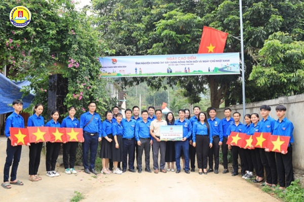 hoc-dai-hoc-cong-tac-xa-hoi-gop-phan-xay-dung-cong-dong-ben-vung