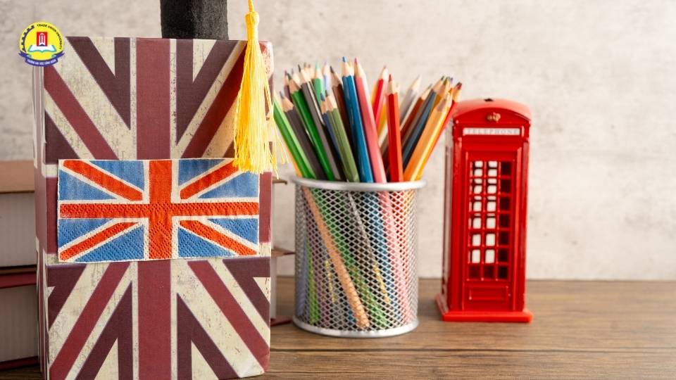 Các yếu tố ảnh hưởng đến học phí ngành Ngôn Ngữ Anh