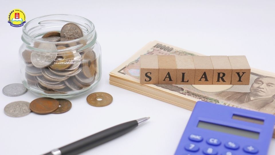 Mức lương ngành Luật hiện nay theo từng giai đoạn nghề nghiệp