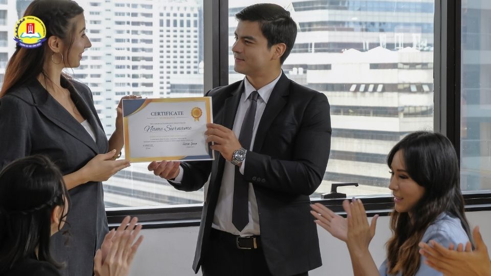 Lợi ích của việc sở hữu chứng chỉ quốc tế khi theo học ngành này