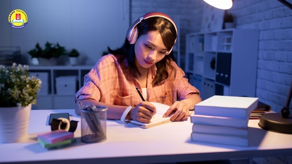 Những khó khăn khi sinh viên ngôn ngữ Anh ôn luyện IELTS