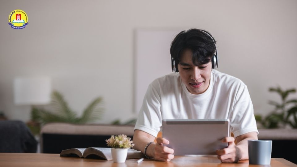 Học lên đại học ngành ngôn ngữ Anh theo hệ từ xa tại trường Đại học Công đoàn