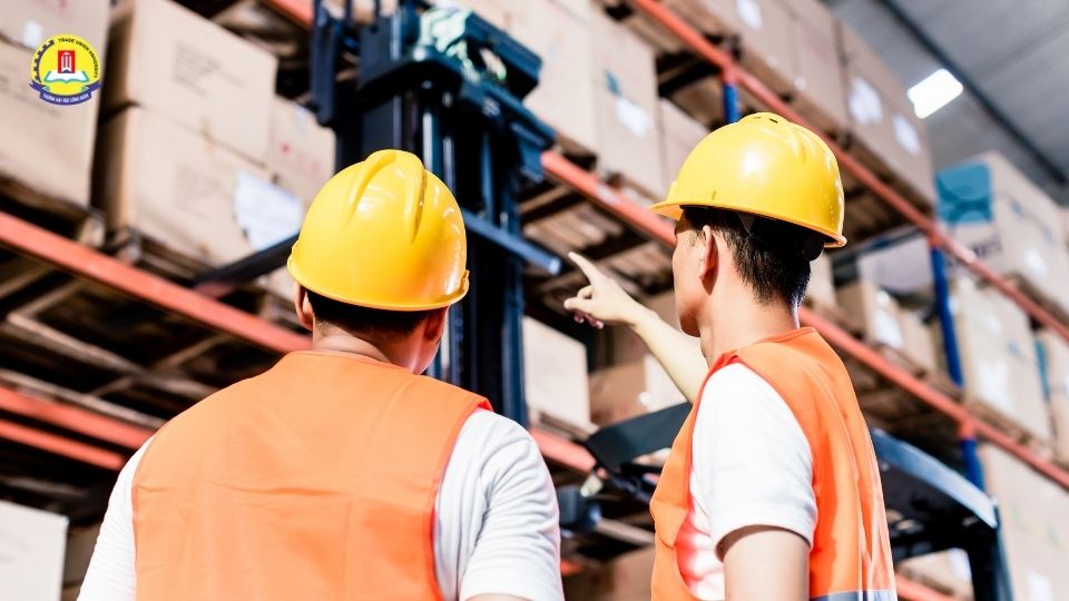 Mức lương ngành bảo hộ lao động theo vị trí công việc trong ngành