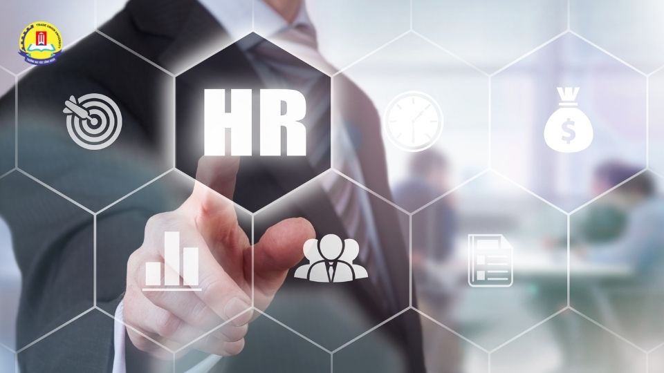 Điều kiện dự tuyển và lộ trình chuyển đổi ngành quản trị nhân sự