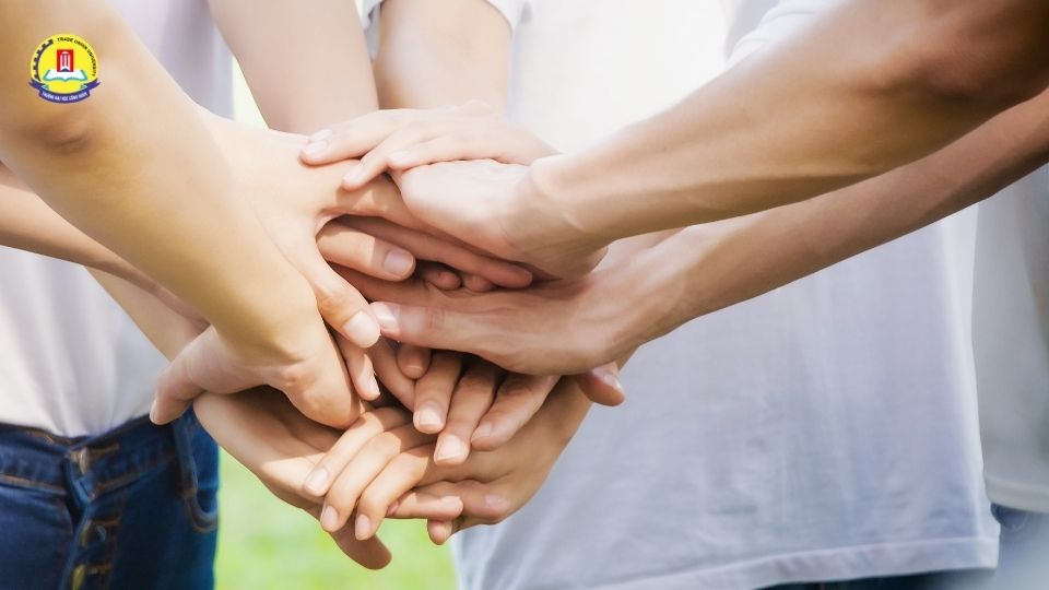 Chương trình đào tạo từ xa ngành công tác xã hội có gì đặc biệt?