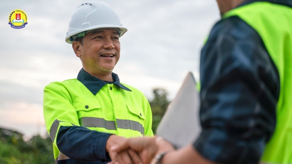 Cơ hội việc làm của ngành bảo hộ lao động trong giai đoạn 2026 – 2035